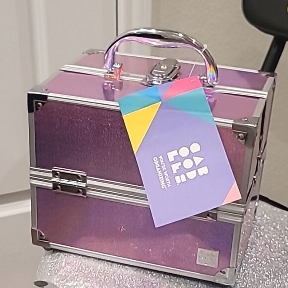 Caboodles Adored Traincase- Pink Iridescent - Picture 6 of 9